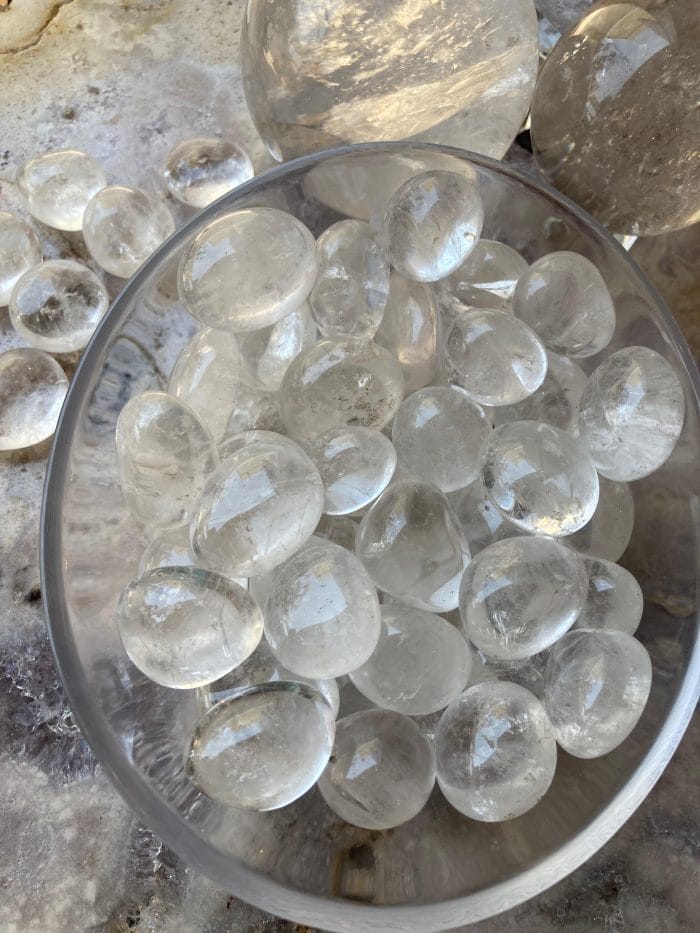 clear quartz tumbled1 scaled